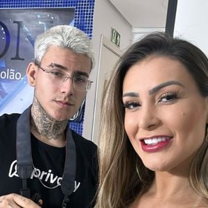Andressa Urach teria gravado um vídeo de sexo com o filho