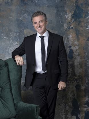 O posicionamento oficial de Luciano Huck sobre mensagens com Vorcaro