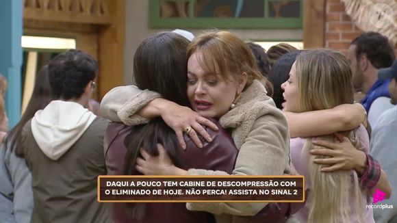 Gaby Spanic comemorou saída de Fernando Sampaio de A Fazenda 17