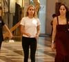 Valkíria de 'História de Amor', Claudia Mauro fez passeio com os filhos gêmeos de 14 anos, Pedro e Carolina, por shopping do Rio