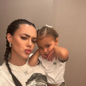 Atualmente com 2 anos, Mavie, primogênita de Bruna Biancardi e Neymar, ainda não deixou de usar fraldas descartáveis