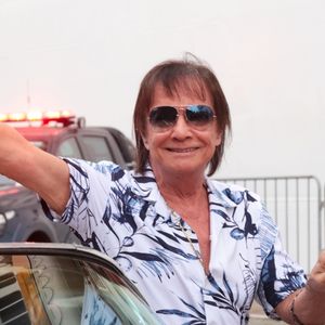 Roberto Carlos faz aniversário na mesma data em que Naldo Benny; cantores nasceram em 19 de abril