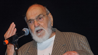Aos 96 anos, Lima Duarte é acusado de racismo após relato sobre situação vivida em zona de prostituição; ator gera protestos em premiação