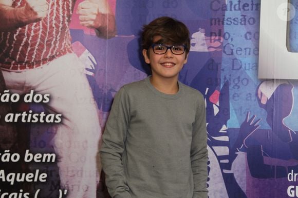 Xande Valois, que interpretou o personagem Claudinho na novela original de 2016, não retornará para a nova produção, apesar de já ter acertado sua participação com a emissora.