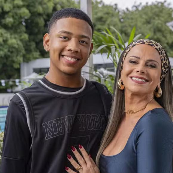 Na trama, Viviane Araújo descobrirá que seu filho está viciado em anabolizantes, e a atriz comentou o assunto