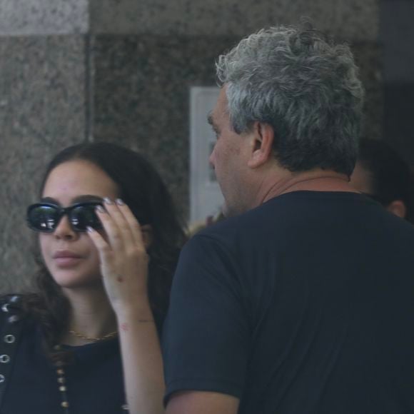 Mel Maia também foi clicada durante a despedida de Débora Maia