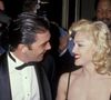 Almodóvar conta que Madonna organizou as cadeiras da festa que ele deu para colocar Antonio Banderas ao seu lado, longe da então esposa do galã