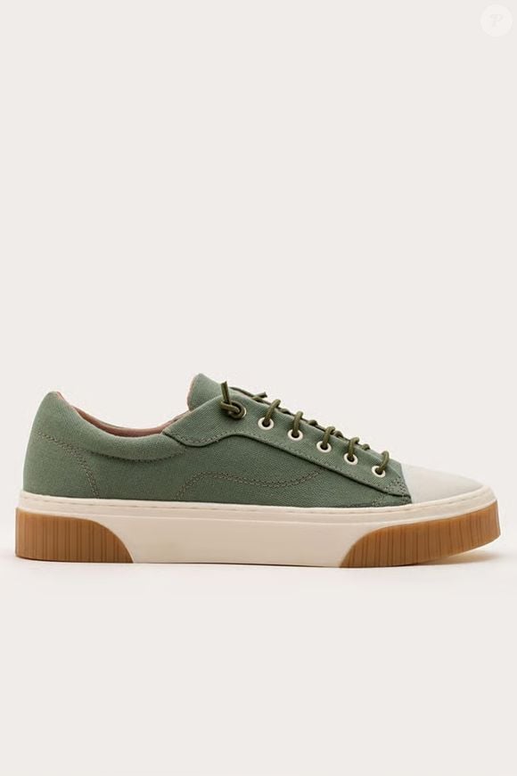 Tênis Brida Verde-Alecrim é da marca brasileira Monopolio Shoes