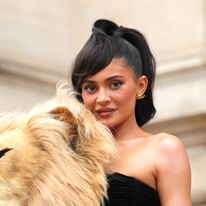 Antes e depois Kylie Jenner: em 65 fotos, veja a evolução da beleza da influencer após a fama e tudo sobre a sua jornada estética