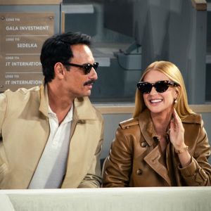 Marina Ruy Barbosa apostou em um look na tonalidade mais terrosa.