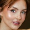 Nem mexicana, nem domadora de cavalos: estrela da novela 'Domênica Montero', Angelique Boyer tem 6 curiosidades que desmentem tudo o que o público imagina sobre ela