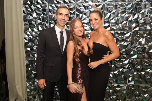 Rafaella Justus coleciona looks luxuosos com a mãe, Ticiane Pinheiro