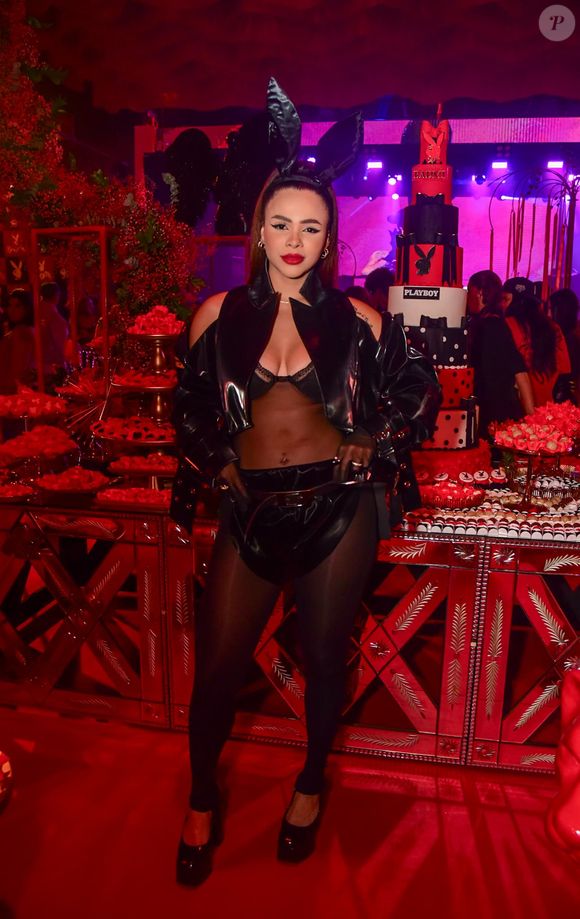 Gabily prestigia aniversário da Mc Mirella