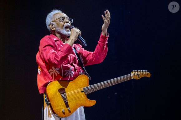 Gilberto Gil foi ofendido publicamente por Nana Caymmi em 2019