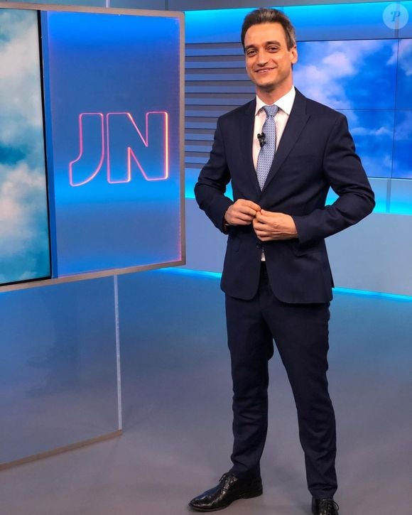 Globo provoca crise de ciúmes ao escolher Tiago Scheuer como sucessor de Roberto Kovalick no 'Hora 1' porque novo titular nem vinha fazendo parte da equipe de âncoras eventuais