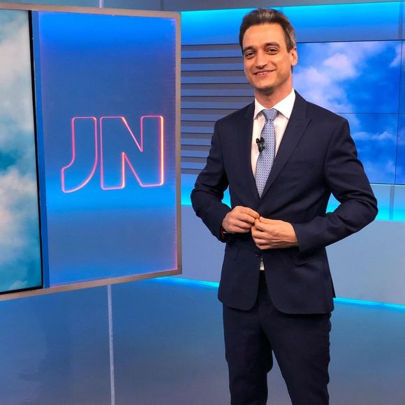Globo provoca crise de ciúmes ao escolher Tiago Scheuer como sucessor de Roberto Kovalick no 'Hora 1' porque novo titular nem vinha fazendo parte da equipe de âncoras eventuais