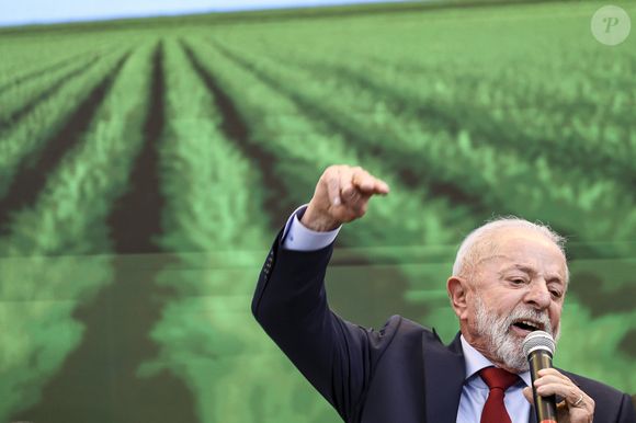 Lula revogou o decreto que impedia o custeio do translado de corpos de brasileiros no exterior