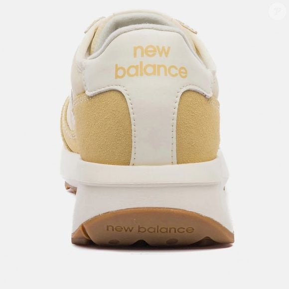 O Tênis New Balance na cor Amarela deixa qualquer look mais estiloso e autêntico