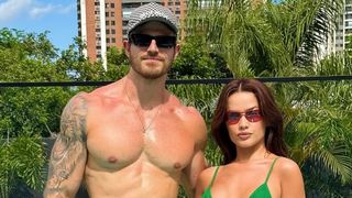 Juliette, de biquíni, posa ao lado do noivo (de sunga!) e detalhe íntimo dá o que falar na web: 'Parece que ele tá...'