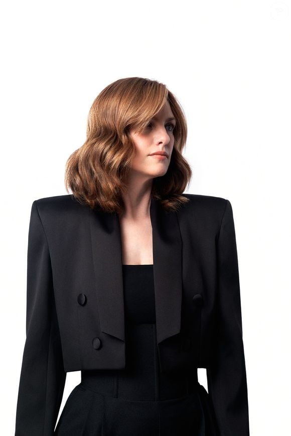 De acordo com a L'Oréal Professionnel, o Golden Toffee une a cobertura de brancos de iNOA a mechas em nuances quentes, criando um visual iluminado que valoriza o semblante com diferentes pontos de luz