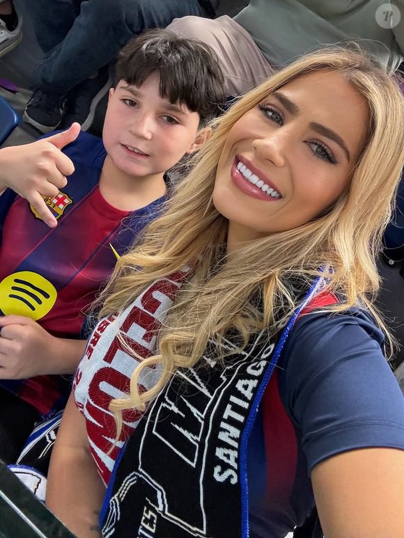 Ex-cunhada de Virgínia Jéssica Costa e o filho, Noah, foram ao jogo Real Madrid 2 x 1 Barcelona neste domingo, 26 de outubro de 2025