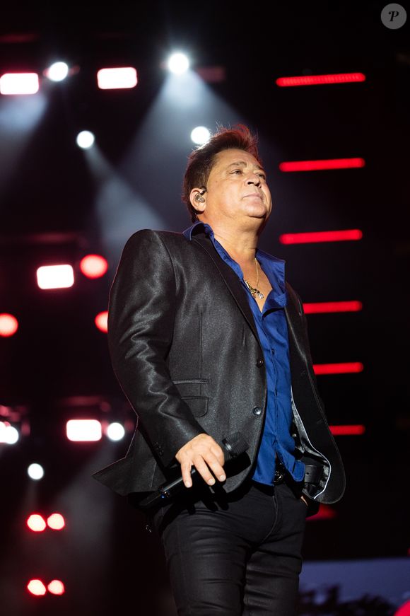 Colar de Leonardo roubou a cena durante o show.