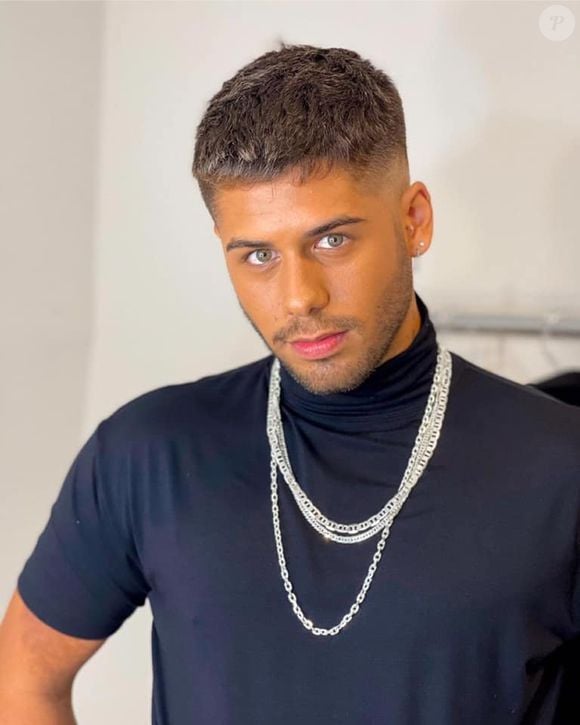 Um dos visuais mais marcantes de Zé Felipe é este corte de cabelo