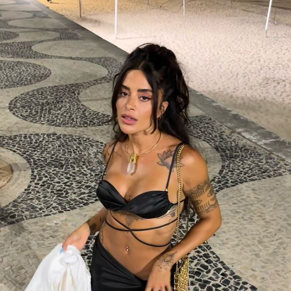 Na dieta, Aline Campos garante comer de tudo, incluindo arroz e macarrão, bem como salada, legumes e muitas frutas