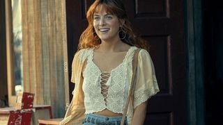 Os coletes dos anos 70 estão de volta e serão usados ​​com jeans, saias e vestidos a partir de setembro