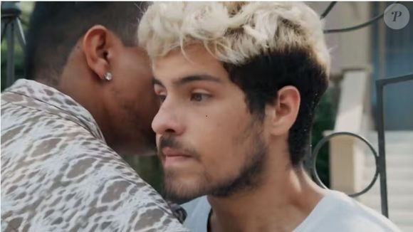 Raul (Paulo Mendes) deve R$ 60 mil para Bagdá (Xamã) na novela Três Graças, e pedirá para Joélly abortar o filho