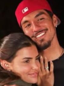 'Tapa, não': 4 anos após polêmica com Yasmin Brunet, mãe de Gabriel Medina reage ao pedido de casamento do filho; atitude inusitada chama atenção de Isabella Arantes