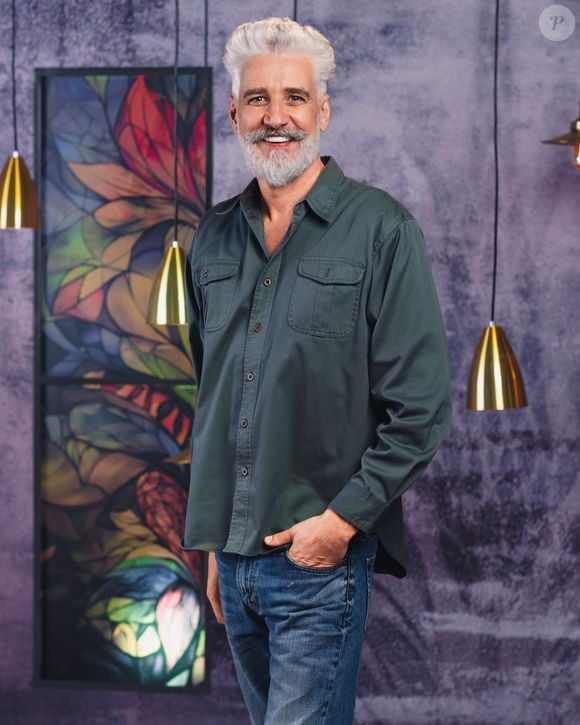 'Casamento às Cegas 5': Ricardo Zanardo, de 53 anos, nasceu em Montevidéu, no Uruguai, e viveu em diversos países até se estabelecer em São Paulo. Pai de uma filha de 14 anos, é colecionador de perfumes e adora o mar. Sonha em encontrar um amor para o acompanhar em suas aventuras.