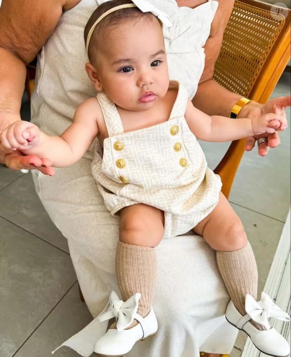 Filha de Neymar e Bruna Biancardi, Mavie já usou em outras ocasiões peças de grife.