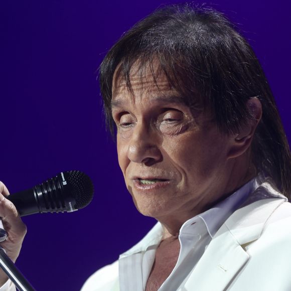 Roberto Carlos: seu especial de TV de Natal é transmitido anualmente desde os anos 70, sendo uma tradição cultural no Brasil