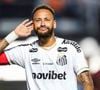Neymar foi provocado com máscaras com o rosto da ex Bruna Marquezine no jogo do Santos deste domingo, 16 de agosto de 2026