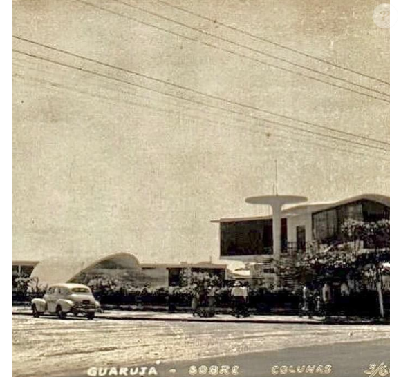 Mansão de Silvio Santos foi construída por Eduardo A. Matarazzo e depois foi vendida ao pai dele, Conde Francisco Matarazzo Junior, integrante de uma das famílias mais tradicionais da elite industrial brasileira.