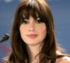 2005: no mesmo ano, a franja de Anne Hathaway evoluiu para uma mais preenchida em toda a testa