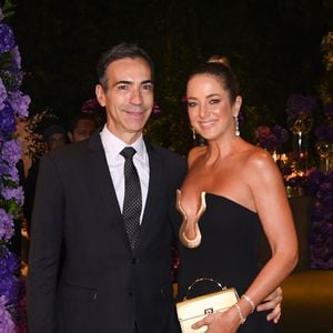 Ticiane Pinheiro e César Tralli participaram da festa de renovação de votos de Roberto Justus e Ana Paula Siebert
