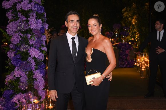 Ticiane Pinheiro e César Tralli participaram da festa de renovação de votos de Roberto Justus e Ana Paula Siebert