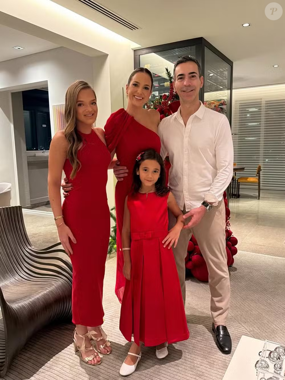 Natal dos famosos: Ticiane Pinheiro reúne filhas em comemoração com César Tralli