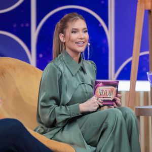 Virginia Fonseca, apresentadora do 'Sabadou', teve sua performance elogiada por Daniela Beyruti.