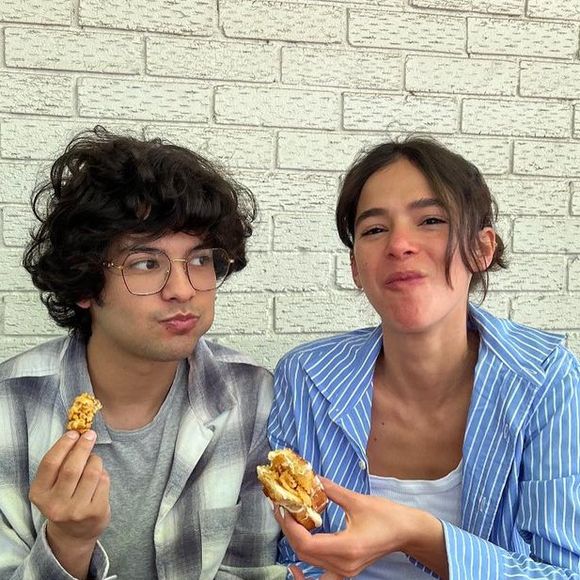 Proximidade de Bruna Marquezine e Xolo Maridueña nos bastidores do longa gerou rumores de um possível affair
