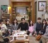 'Homemade Love Story' acompanha diversos personagens que se encontram e passam a viver o dia a dia de uma vila costeira