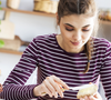 Ao contrário dos picos de energia do café, o chá está associado a uma produtividade mais estável e prolongada