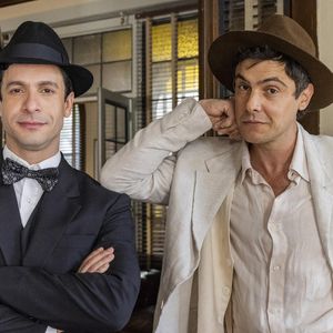 Em 'Êta Mundo Melhor!', Estela (Larissa Manoela) vai se envolver com Celso (Rainer Cadete).