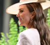 O simbolismo por trás do look de R$ 4,7 mil de Kate Middleton em casamento real
