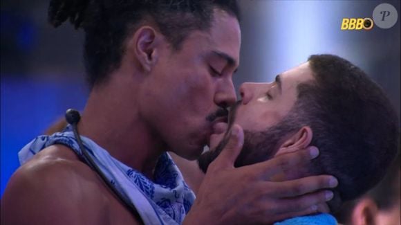 Primeiro beijo no BBB 26 mostra que o elenco é fogoso e está com sangue nos olhos; um acerto e tanto da produção