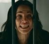 Adriana apanha de Zei na prisão