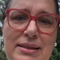 Indireta? Detonada em meio à polêmica com a enteada, mulher de Renato Aragão chama atenção com mensagem na web