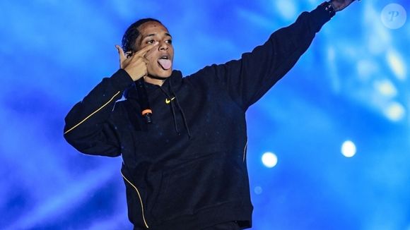 Rapper de 25 anos se apresentou voluntariamente para cumprir mandado e teve prisão considerada sem base suficiente